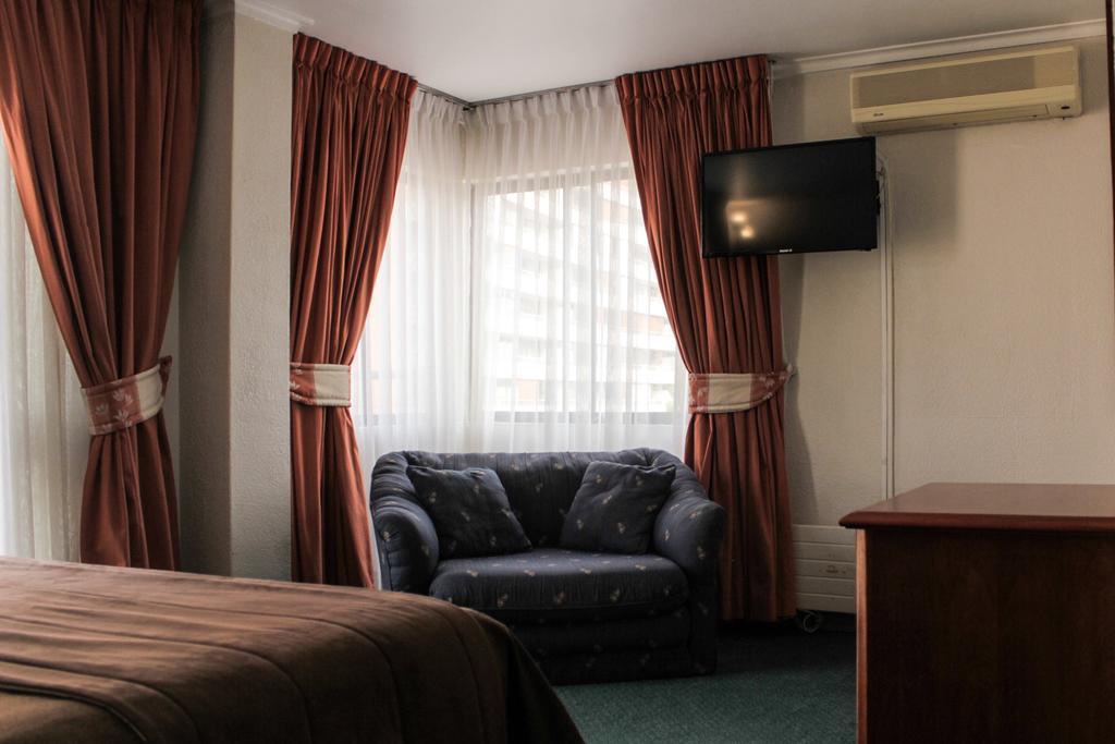 Hotel Maria Angola Santiago du Chili Extérieur photo